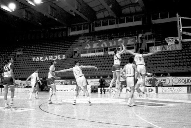 KK Crvena zvezda - KK Cibona 1990 godine