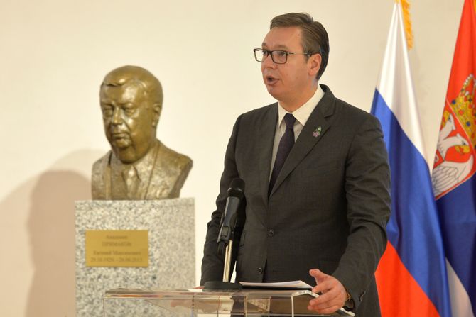 Aleksandar Vučić, otkrivanje biste