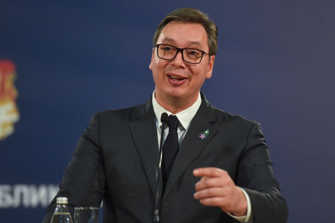 Aleksandar Vučić, Metju Palmer