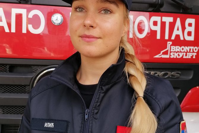 Ana IlIć, jedina žena vatrogasac u Nišu