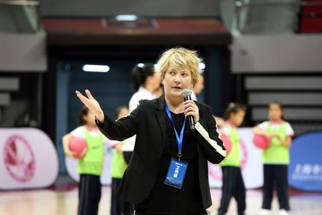 Marina Maljković, košarkaška akademija u Šangaju