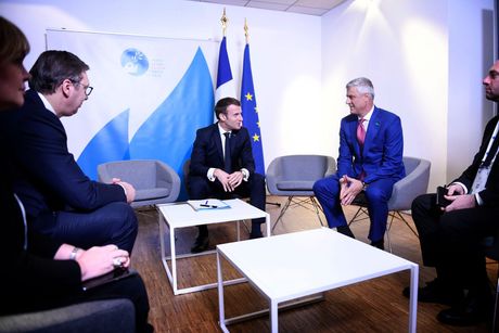 Aleksandar Vučić, Emanuel Makron i Hašim Tači