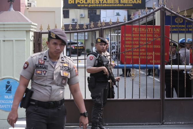 Indonezija, napad na policiju