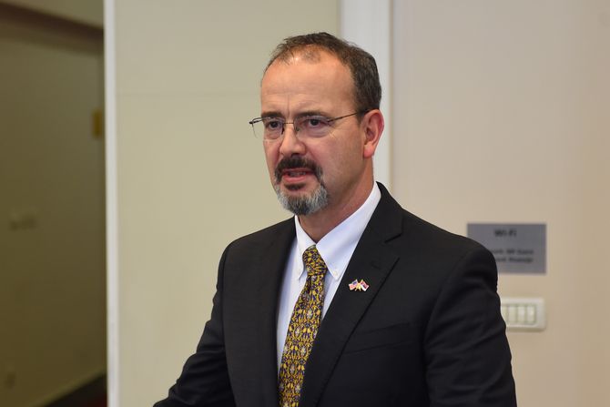 Entoni Godfri, američki ambasador u Srbiji Entoni Godfri, američki ambasador u Srbiji