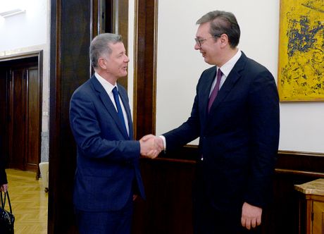 predsednik Srbije Aleksandar Vučić i ministar spoljnih poslova Velike Britanije