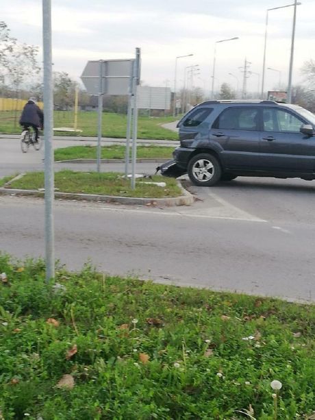 Saobraćajna nezgoda, udes, Novi Sad Saobraćajna nezgoda, udes, Novi Sad