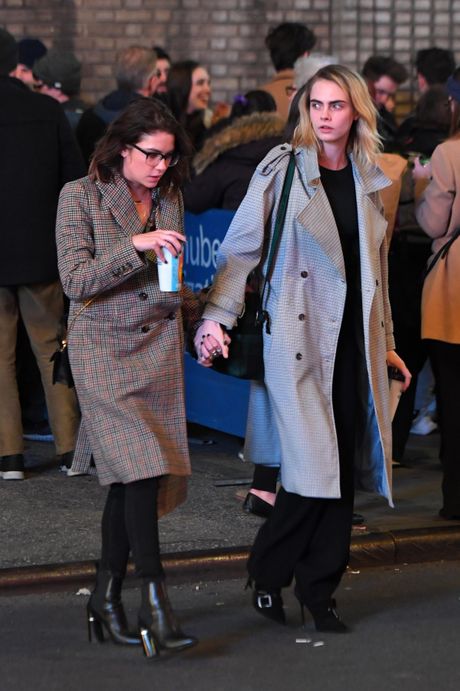 Cara Delevingne, Ashley Benson Cara Delevingne, Ashley Benson