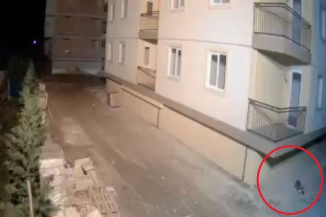 Zgrada pas Albanija zemljotres Zgrada pas Albanija zemljotres
