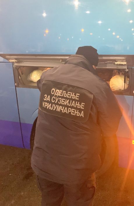 Granični prelaz Batrovci, Carina, zaplena, beli tartufi Granični prelaz Batrovci, Carina, zaplena, beli tartufi