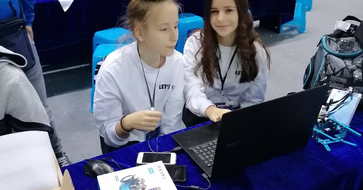 Devojčice iz Vranja druge u svetu na takmičenju iz robotike: Leonora i ...