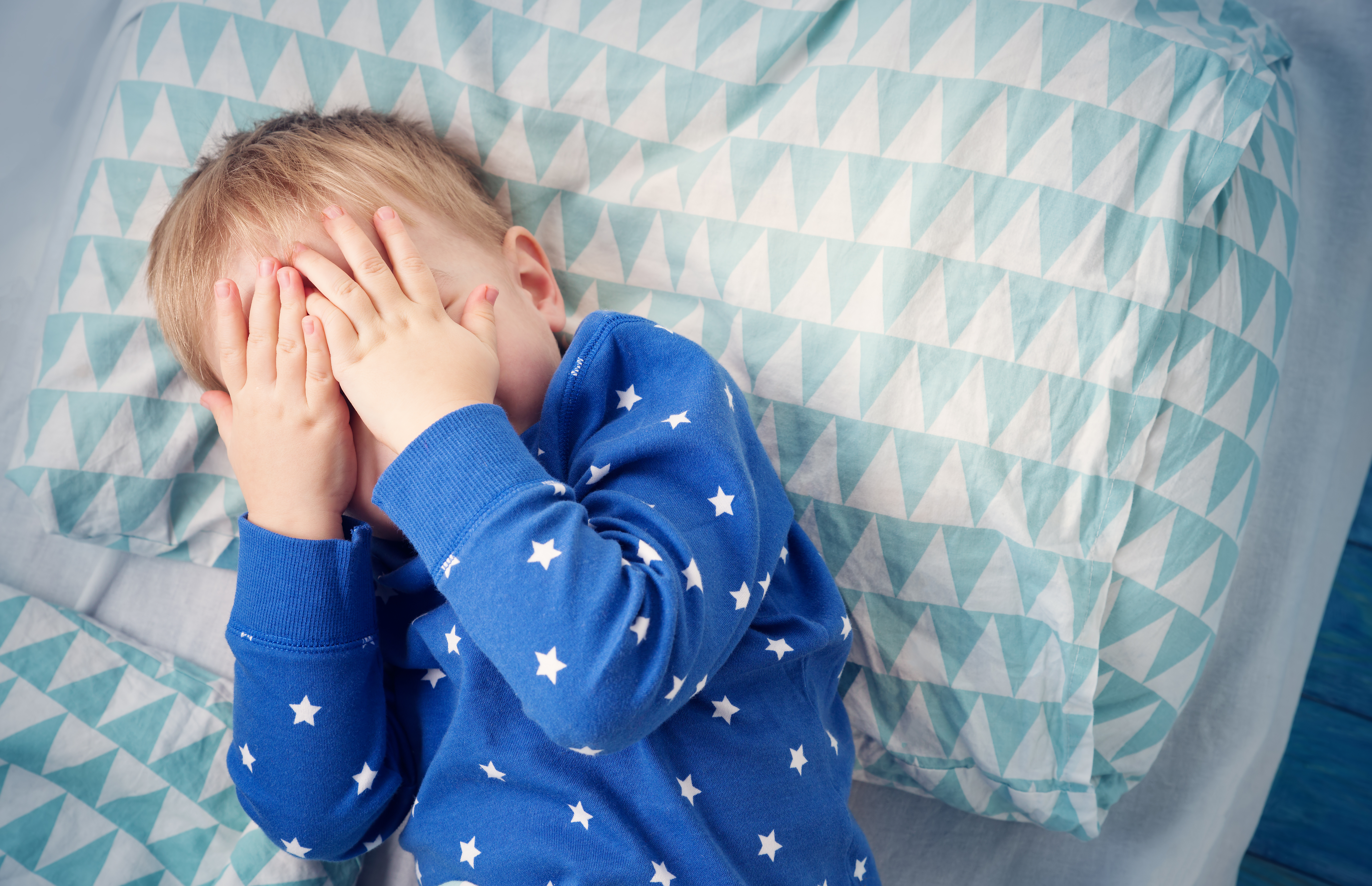 Davali sinu sedative da komšije ne čuju krike dok ga tuku: Sudija čitao kroz šta je dečak prošao, svi plakali