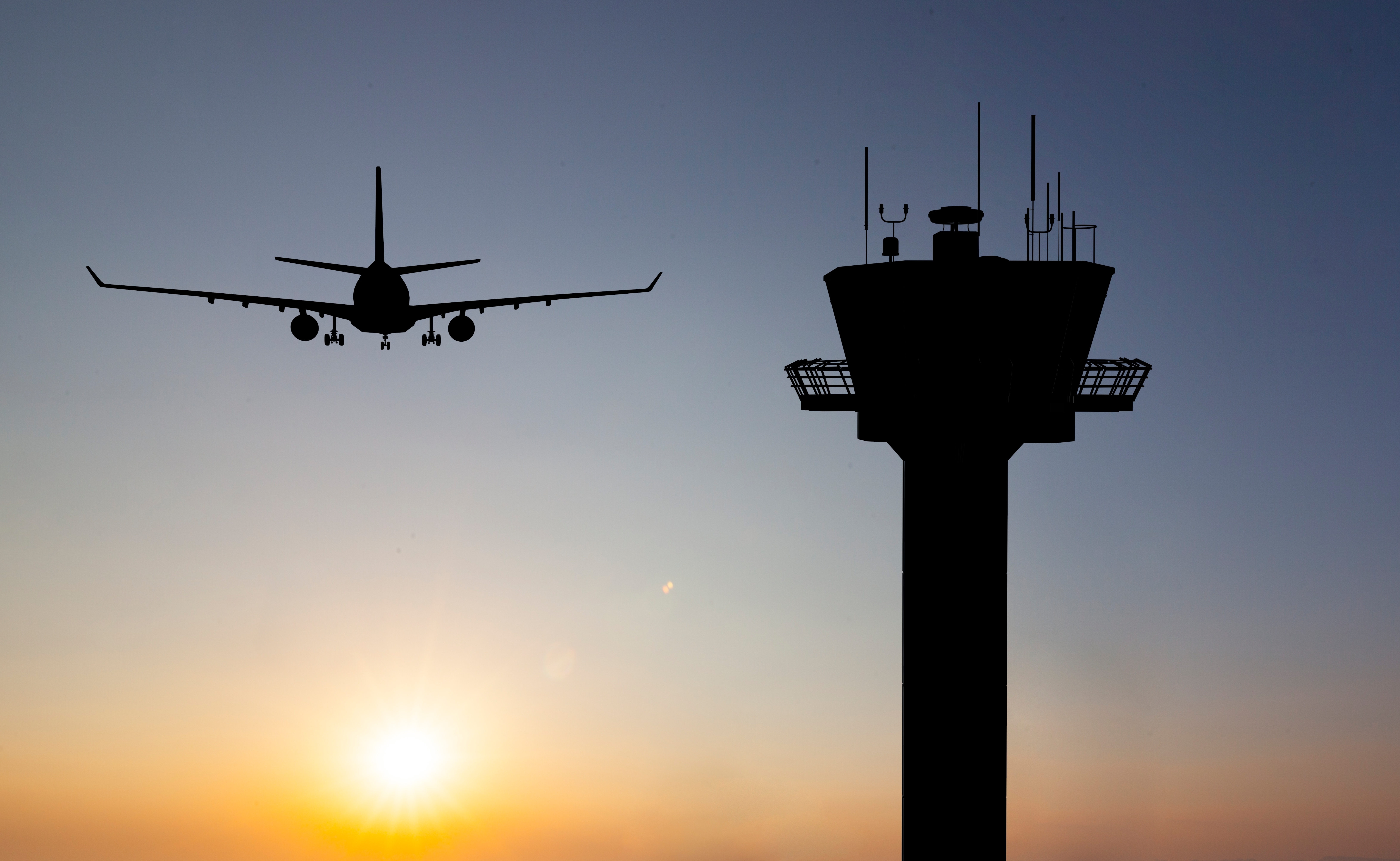 Aerodrom u Minhenu privremeno obustavio letove zbog mirisa dima u kontrolnom tornju
