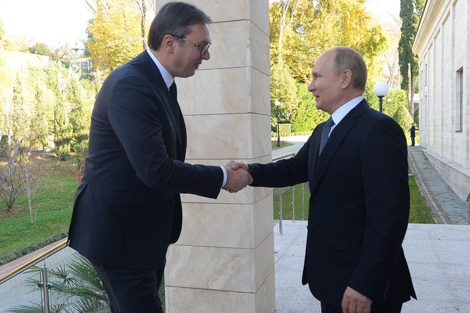 Aleksandar Vucic, Vladimir Putin