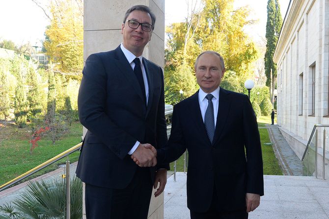 Aleksandar Vucic, Vladimir Putin