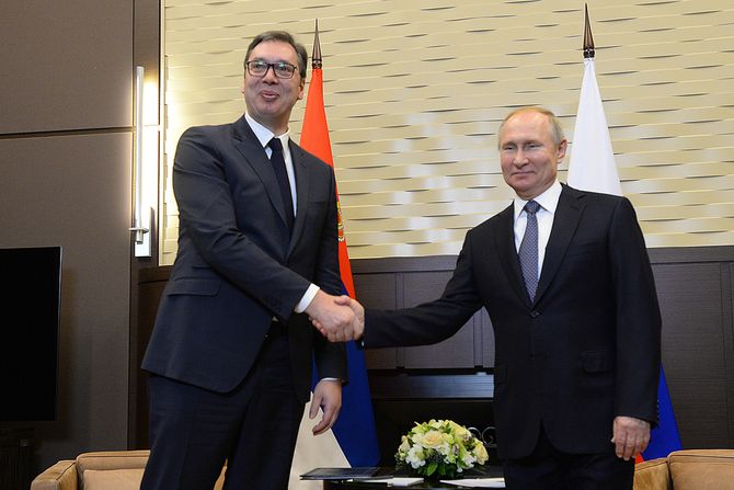 Aleksandar Vucic, Vladimir Putin