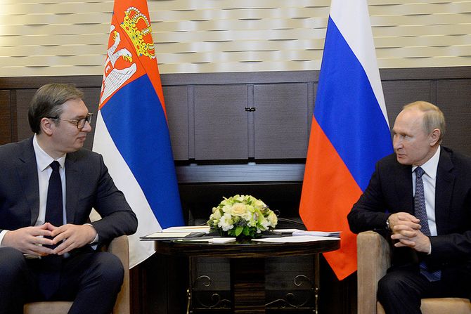 Aleksandar Vucic, Vladimir Putin