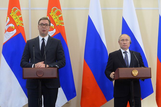 Aleksandar Vucic, Vladimir Putin