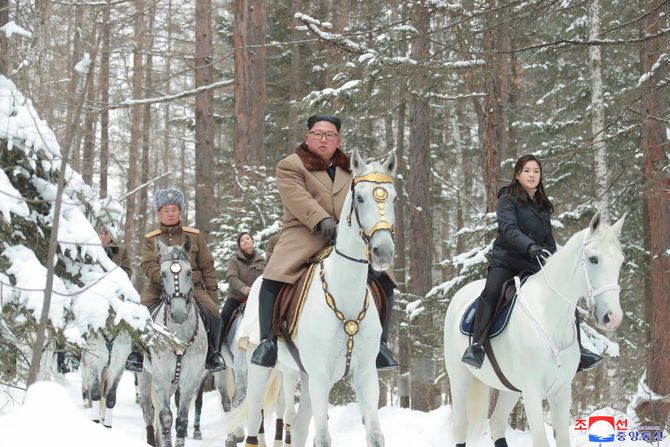 Kim Džong Un jahanje konja sveta planina