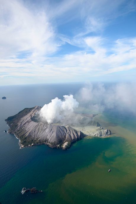 Vulkan, Novi Zeland New Zealand Volcano Erupts
