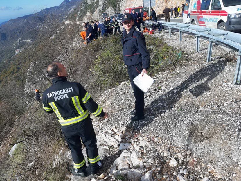 Saobraćajna nesreća, udes, Brajići, na putu Cetinje-Budva Saobraćajna nesreća, udes, Brajići, na putu Cetinje-Budva