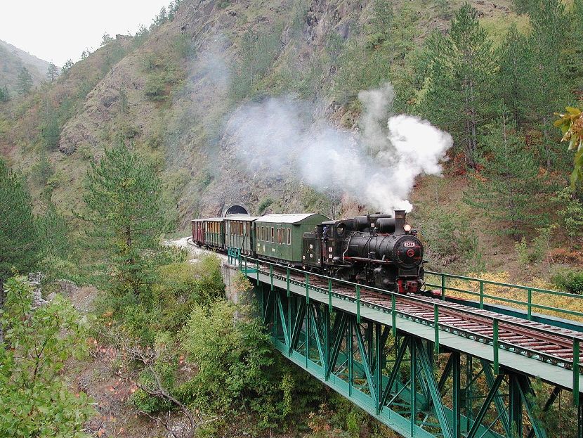 Steam engine train on Sargan Eight: From May 1, travel on 