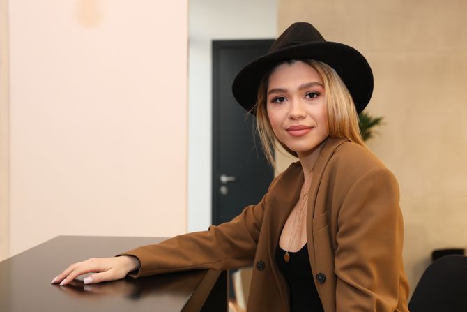 Jelena Nikolić Kontrakulturna i Mihailo Mixa Vujić