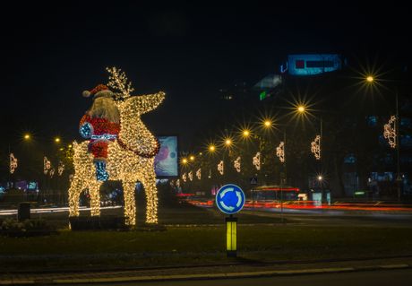 novogodisnja rasveta deda mraz novogodisnja rasveta deda mraz