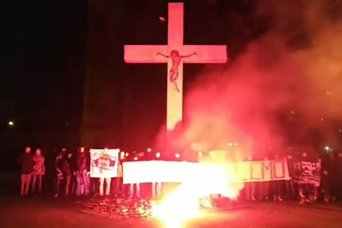 Jagodina, performans podrške narodu u Crnoj Gori