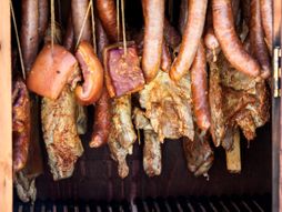 Susnica, susiona, dimljeno meso, kobasice, slanina, pecenica