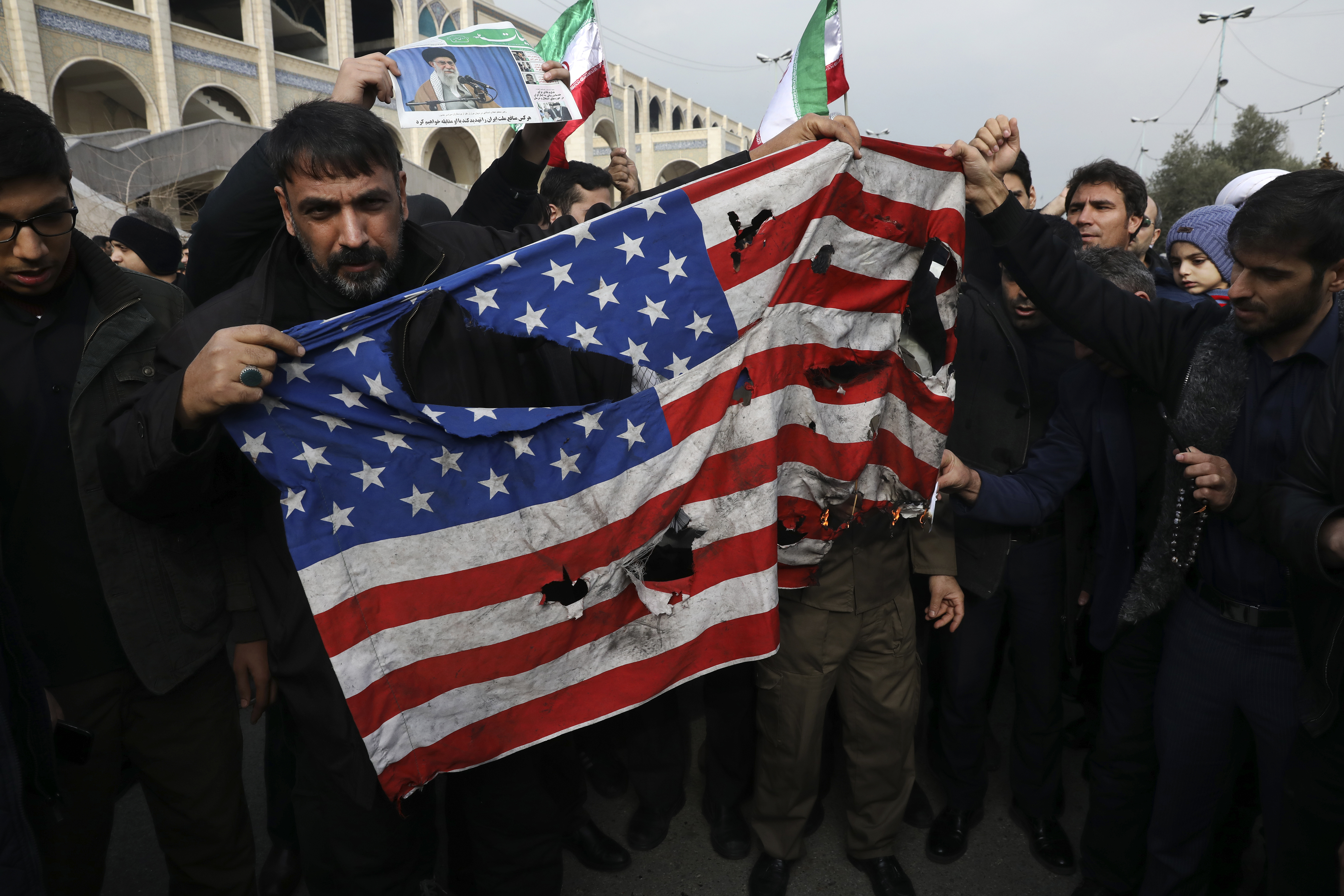 Iranska vojska nudi 30.000 dolara za ubistvo ili zarobljavanje američkih vojnika - ŽENE DOBIJAJU DUPLO VIŠE!