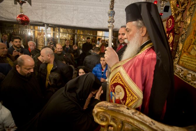 Grčki jerusalimski patrijarh Teofil III Vitlejem Božićna liturgija