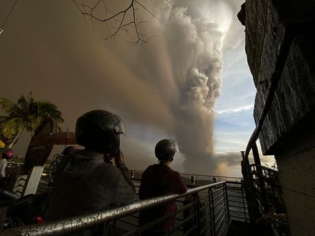 Erupcija vulkana Taal, Filipini