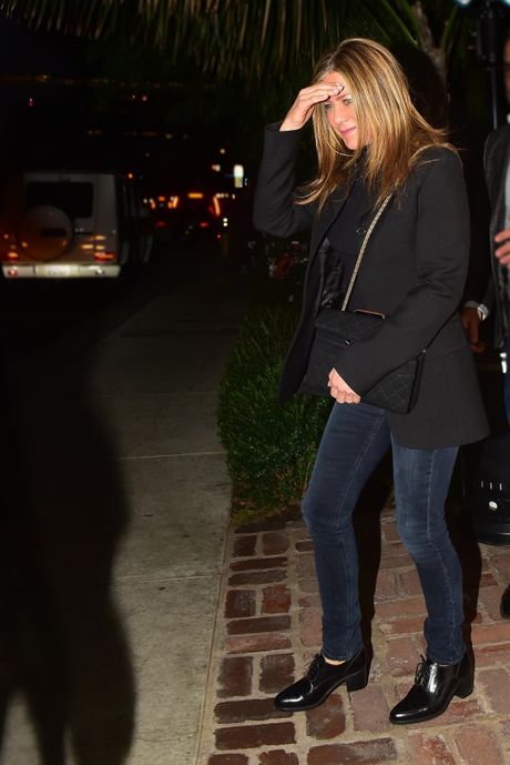 Dženifer Aniston Dženifer Aniston