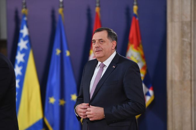 Milorad Dodik, Aleksandar Vučić