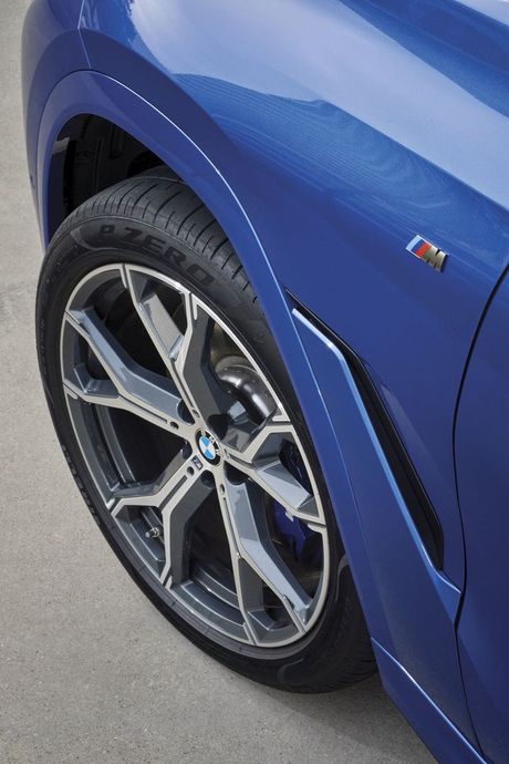 BMW X6 M50i BMW X6 M50i