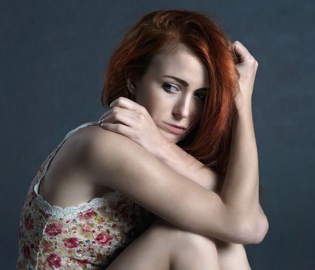 Zbunjena devojka Zbunjena devojka