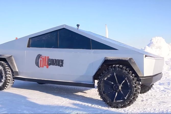 Tesla Cybertruck, Garage 54 Tesla Cybertruck, Garage 54