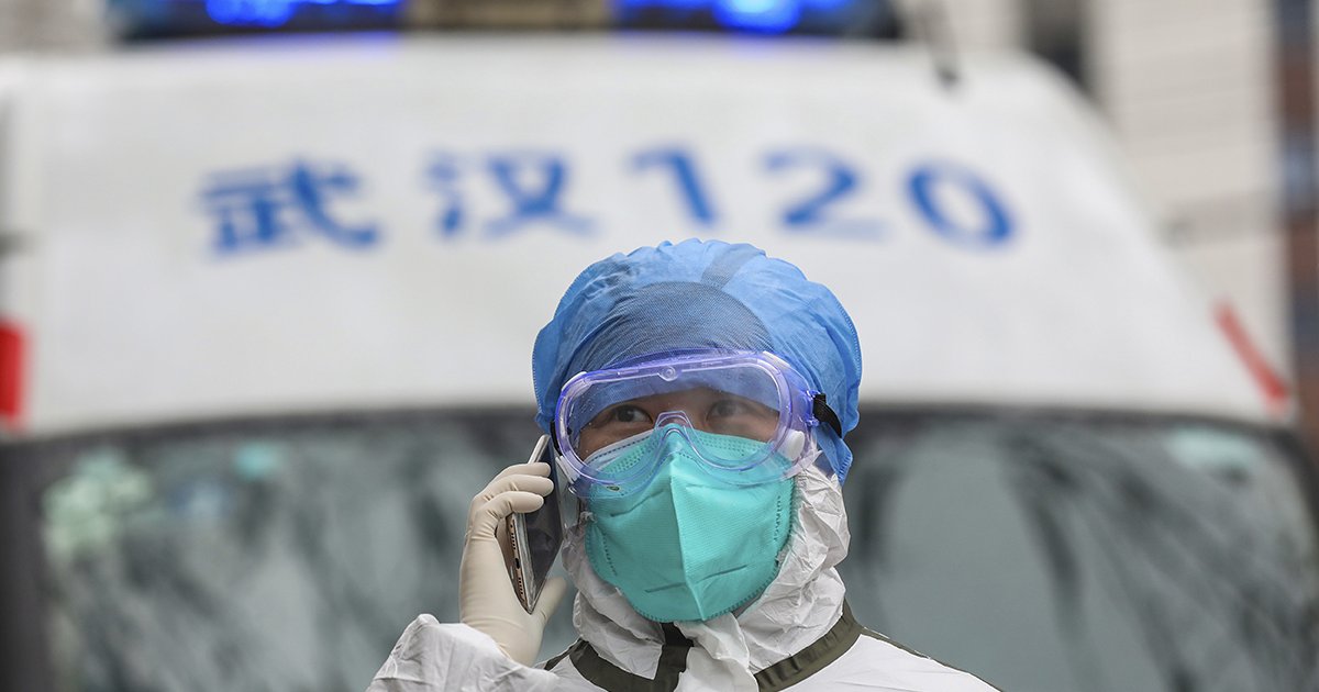 Sestra koja leči pacijente od koronavirusa pokazala jezive posekotine i ...