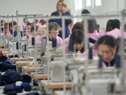 Aleksandar Vučić, Fabrika u Drvaru