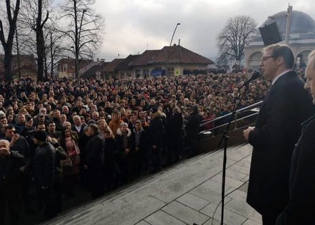 Vučić u Mrkonjić Gradu Vučić u Mrkonjić Gradu