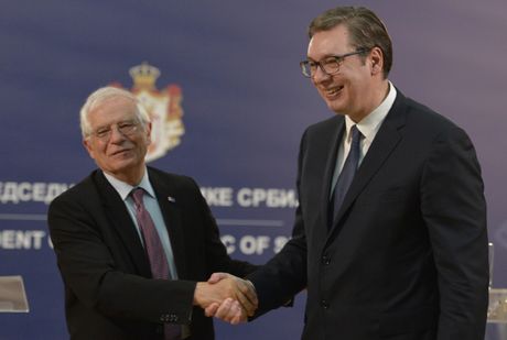 Aleksandar Vučić, Đozep Borelj