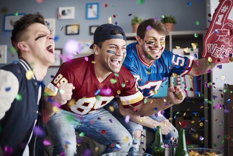 Super Bowl gledanje fudbala navijaci TV