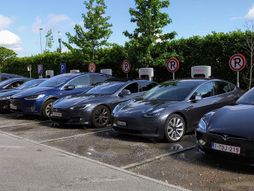 tesla, automobili