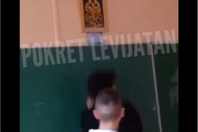 Učenici Zrenjanin gađali Svetog Savu Učenici Zrenjanin gađali Svetog Savu