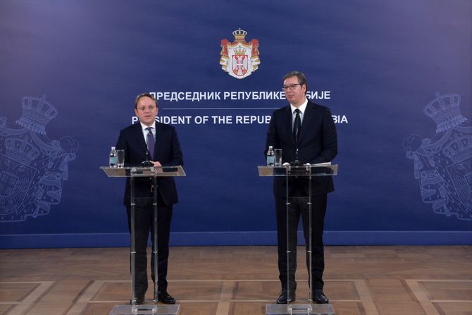 Aleksandar Vučić i Oliver Varhelji