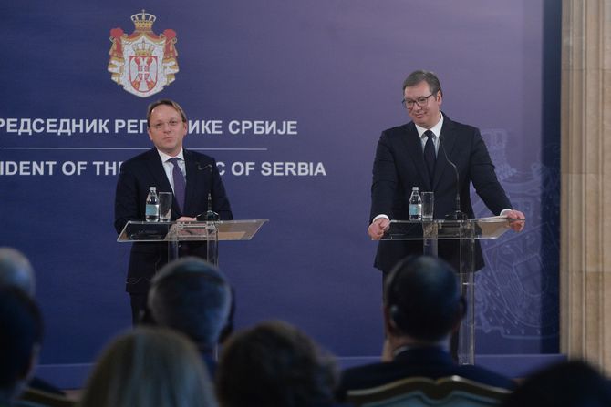 Aleksandar Vučić i Oliver Varhelji