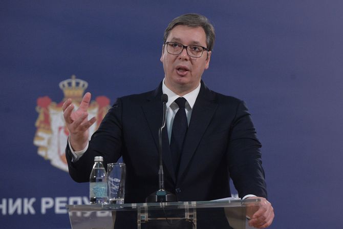 Aleksandar Vučić, Oliver Varheji