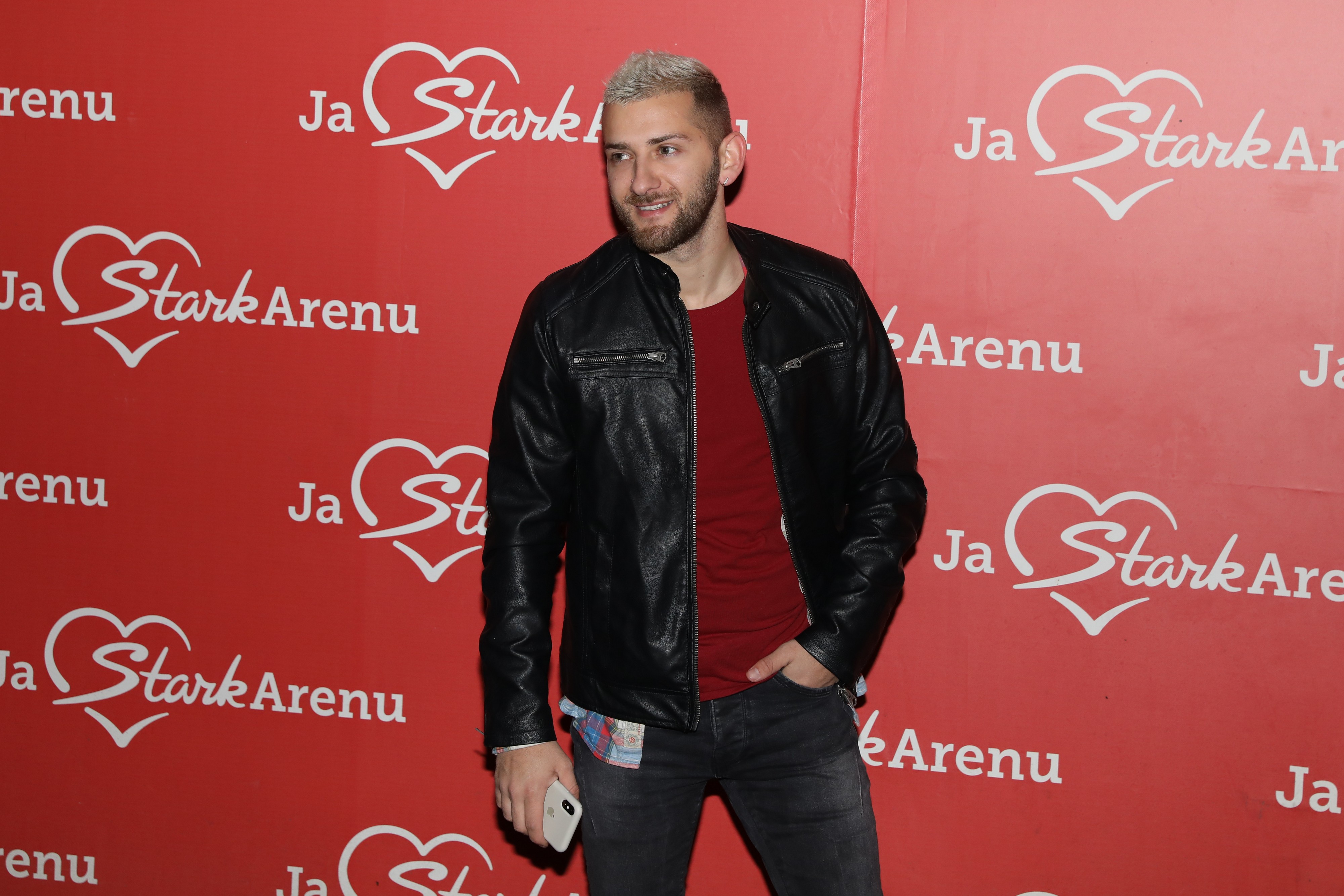 "Odmah su pozvali hitnu" Pevač se srušio i hitno je operisan, smršao je 8 kg: Progovorio je i o ovoj drami