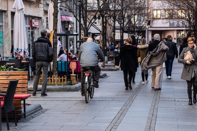 Vremenska prognoza, ZIMA lepo suncano VREME, kafici