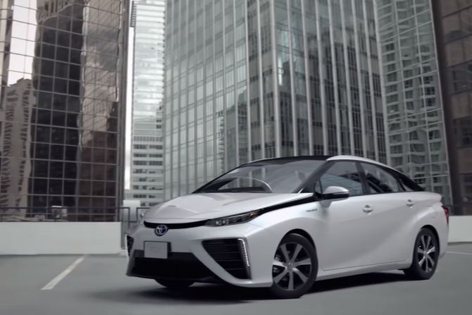 Toyote Mirai, Hidrogen Auto Toyote Mirai, Hidrogen Auto